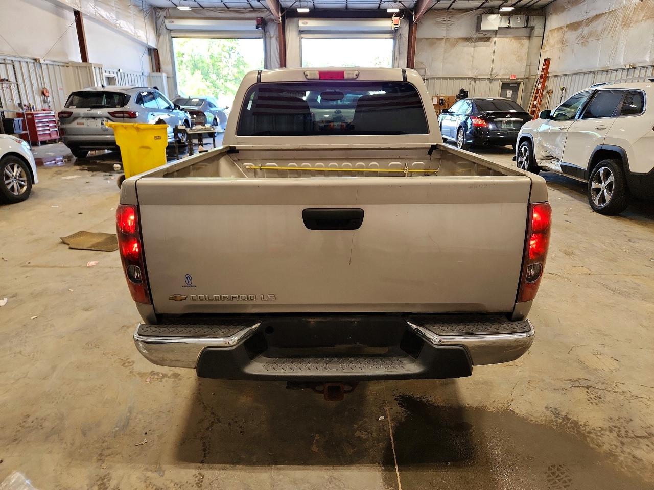 2005 Chevrolet Colorado Серебряный vin: 1GCCS136858222873