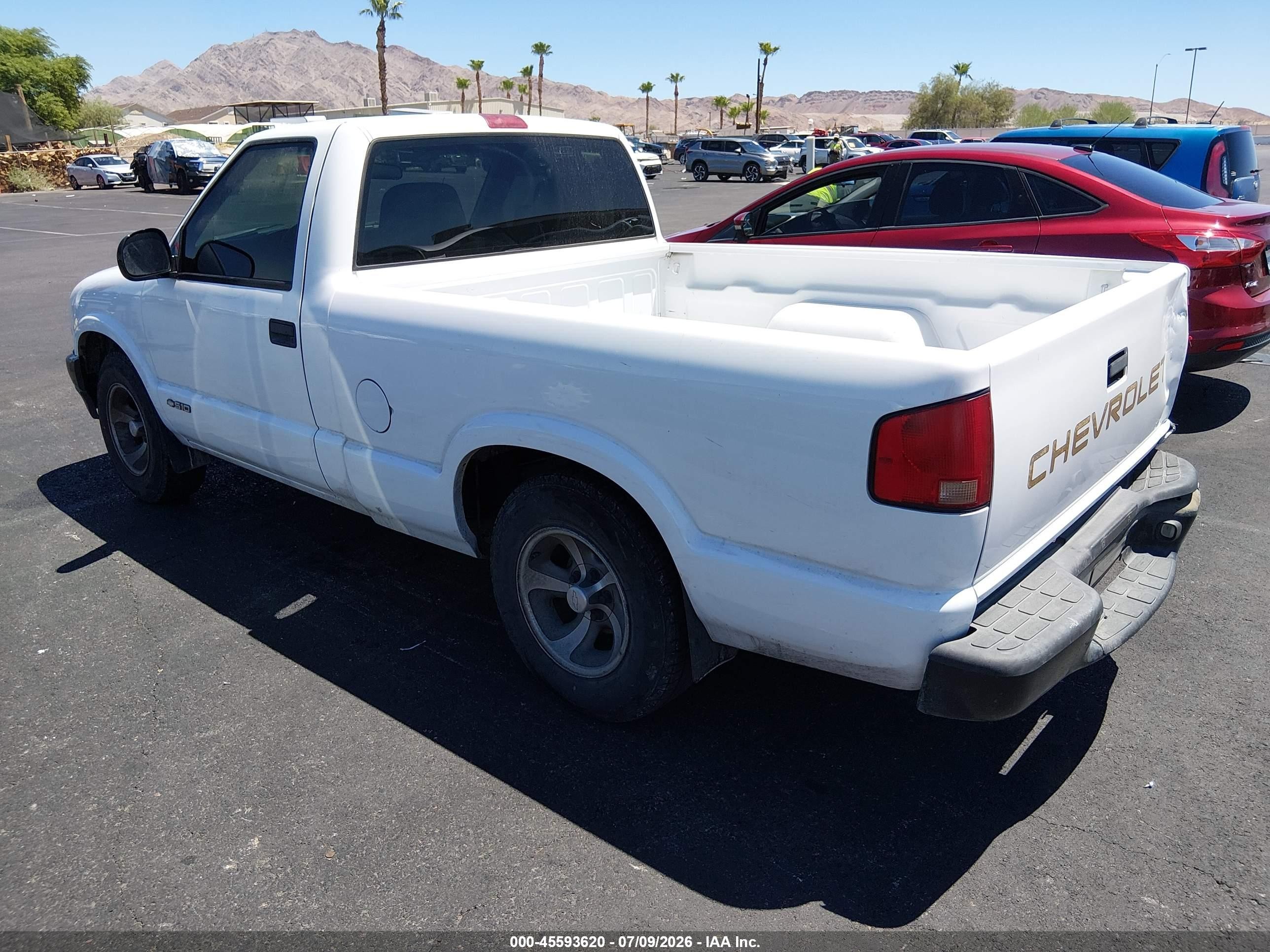1998 Chevrolet S-10 Fleetside White vin: 1GCCS1440W8121499
