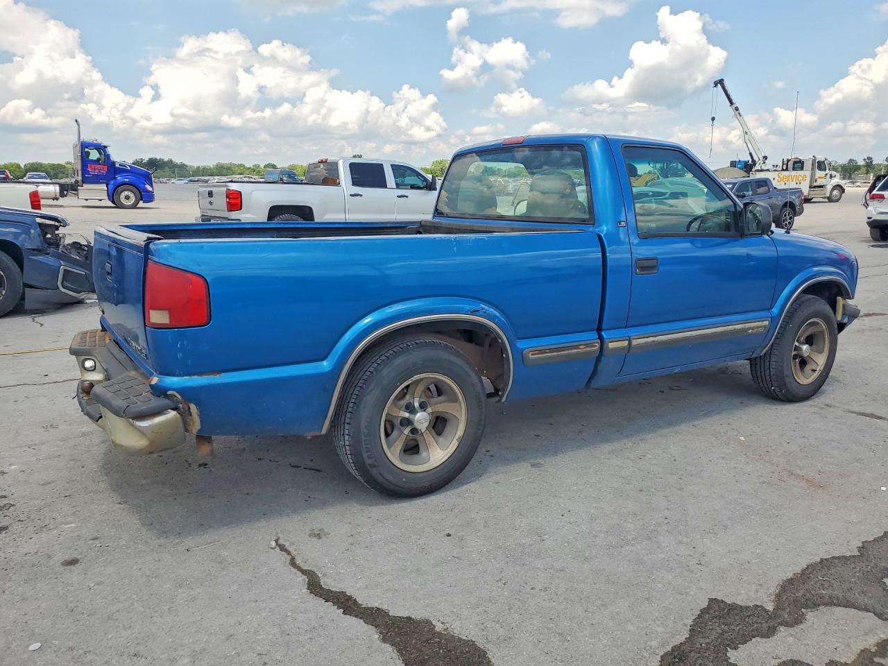 2000 Chevrolet S Truck S10 Blue vin: 1GCCS1440YK145839
