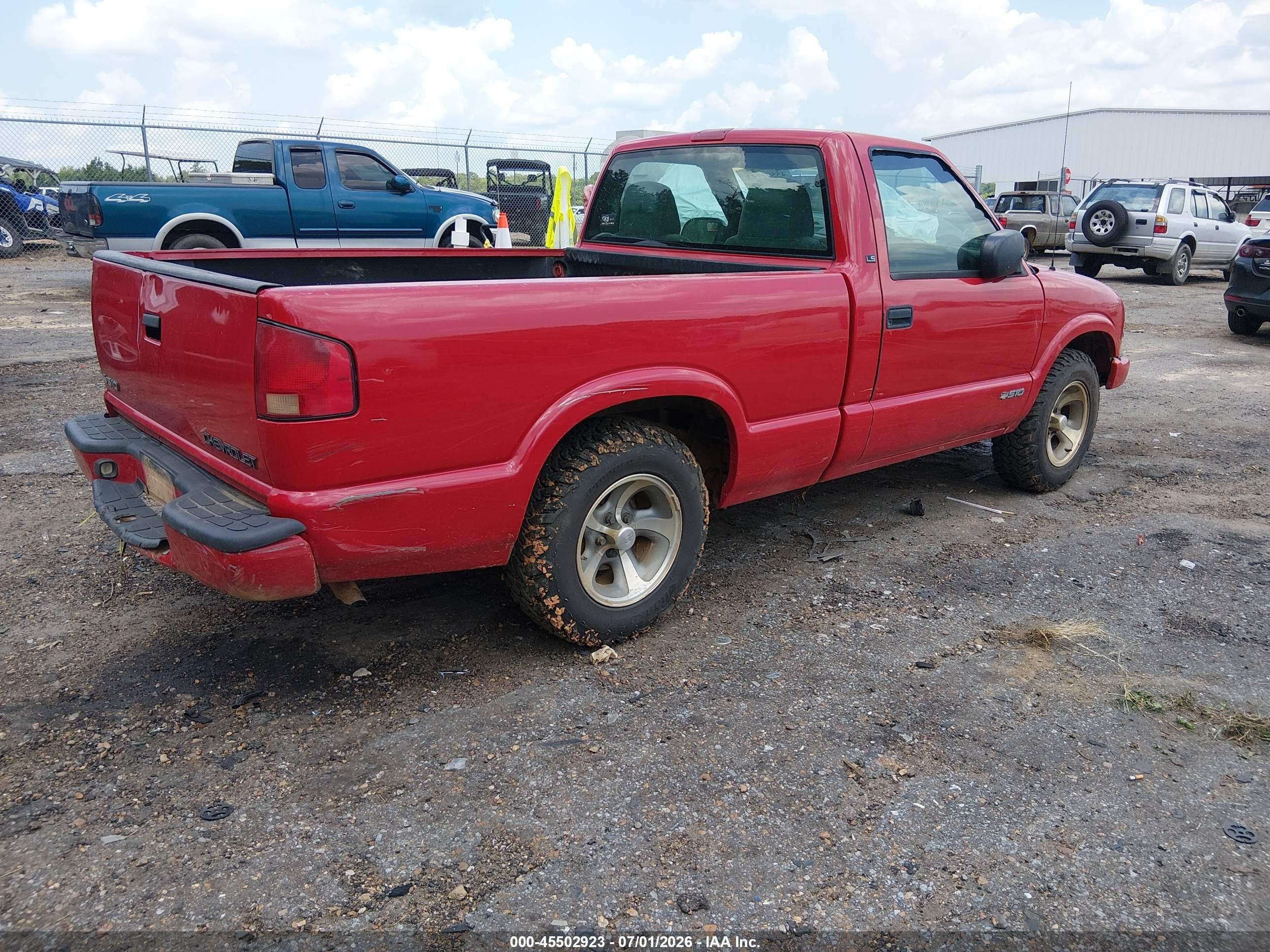 1999 Chevrolet S-10 Ls Red vin: 1GCCS1441XK109026