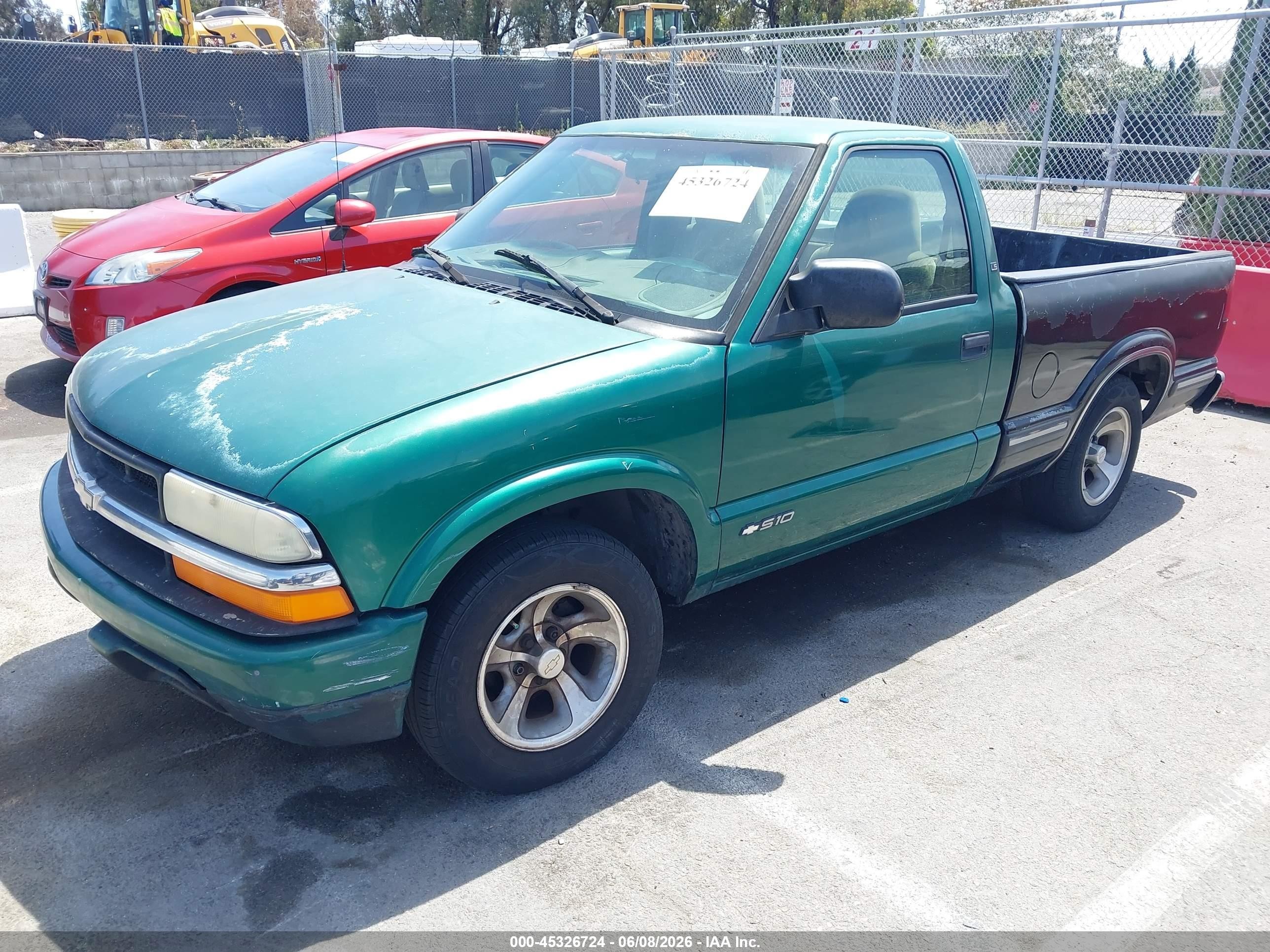 2000 Chevrolet S-10 Ls Green vin: 1GCCS1441Y8186364