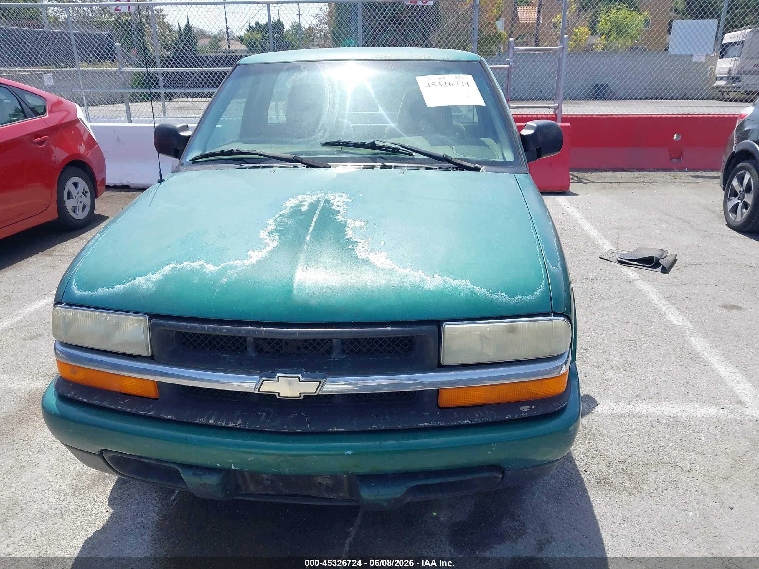 2000 Chevrolet S-10 Ls Green vin: 1GCCS1441Y8186364
