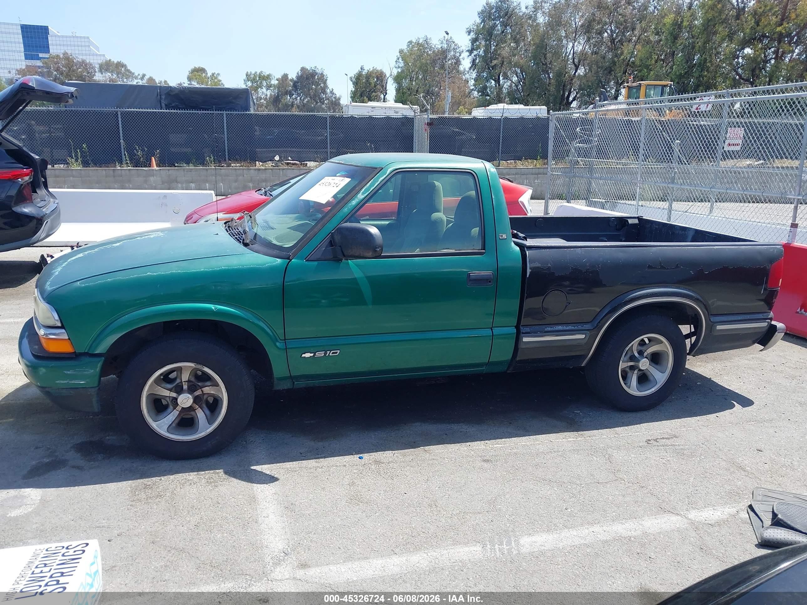 2000 Chevrolet S-10 Ls Green vin: 1GCCS1441Y8186364