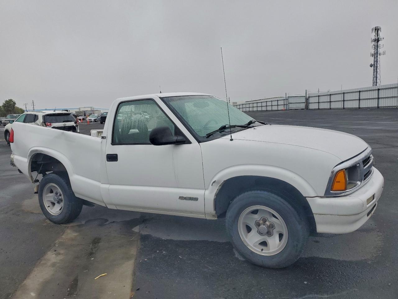 1995 Chevrolet S Truck S10 White vin: 1GCCS1442S8194710