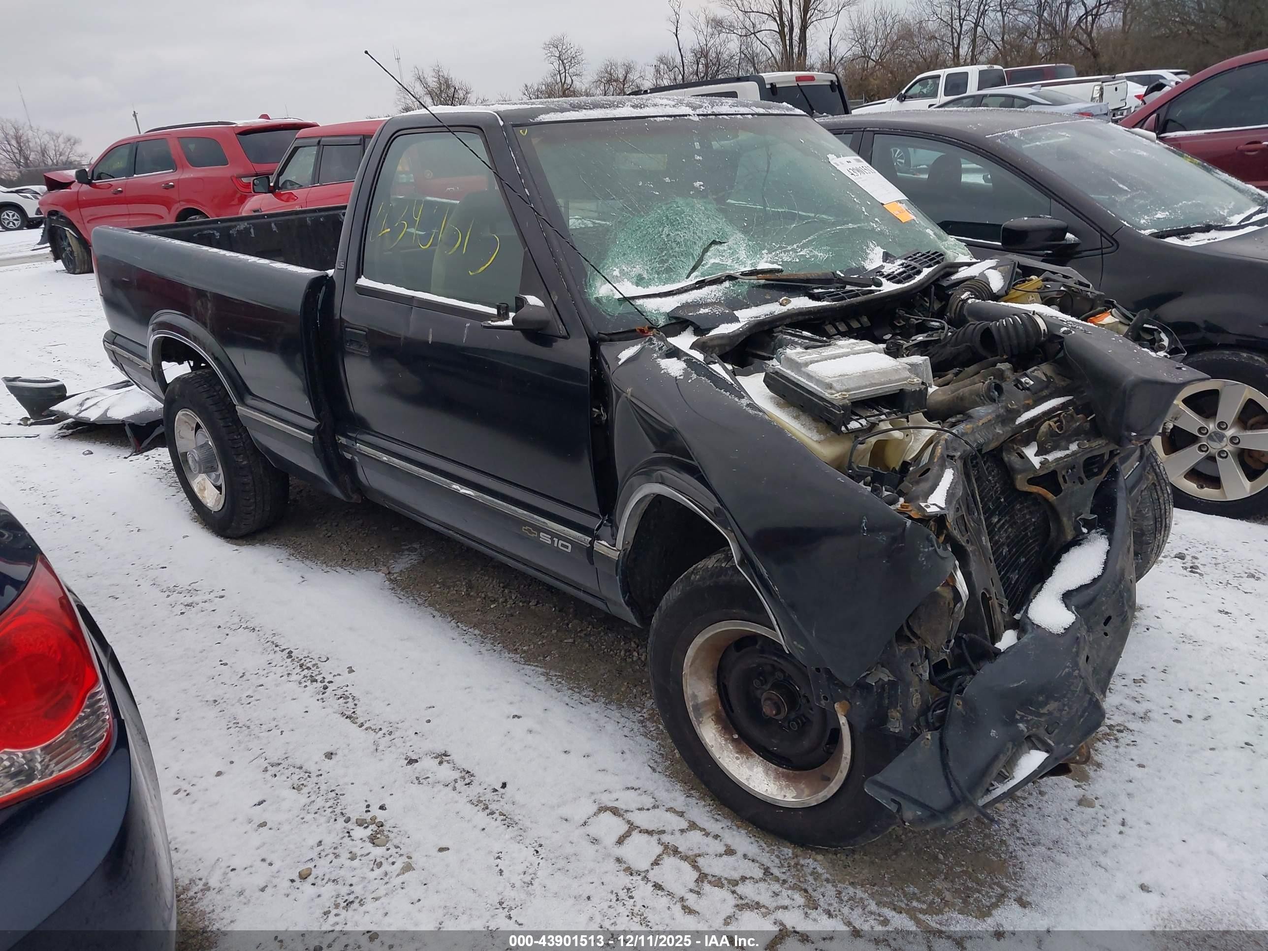 1996 Chevrolet S Truck S10 Black vin: 1GCCS1442TK126587