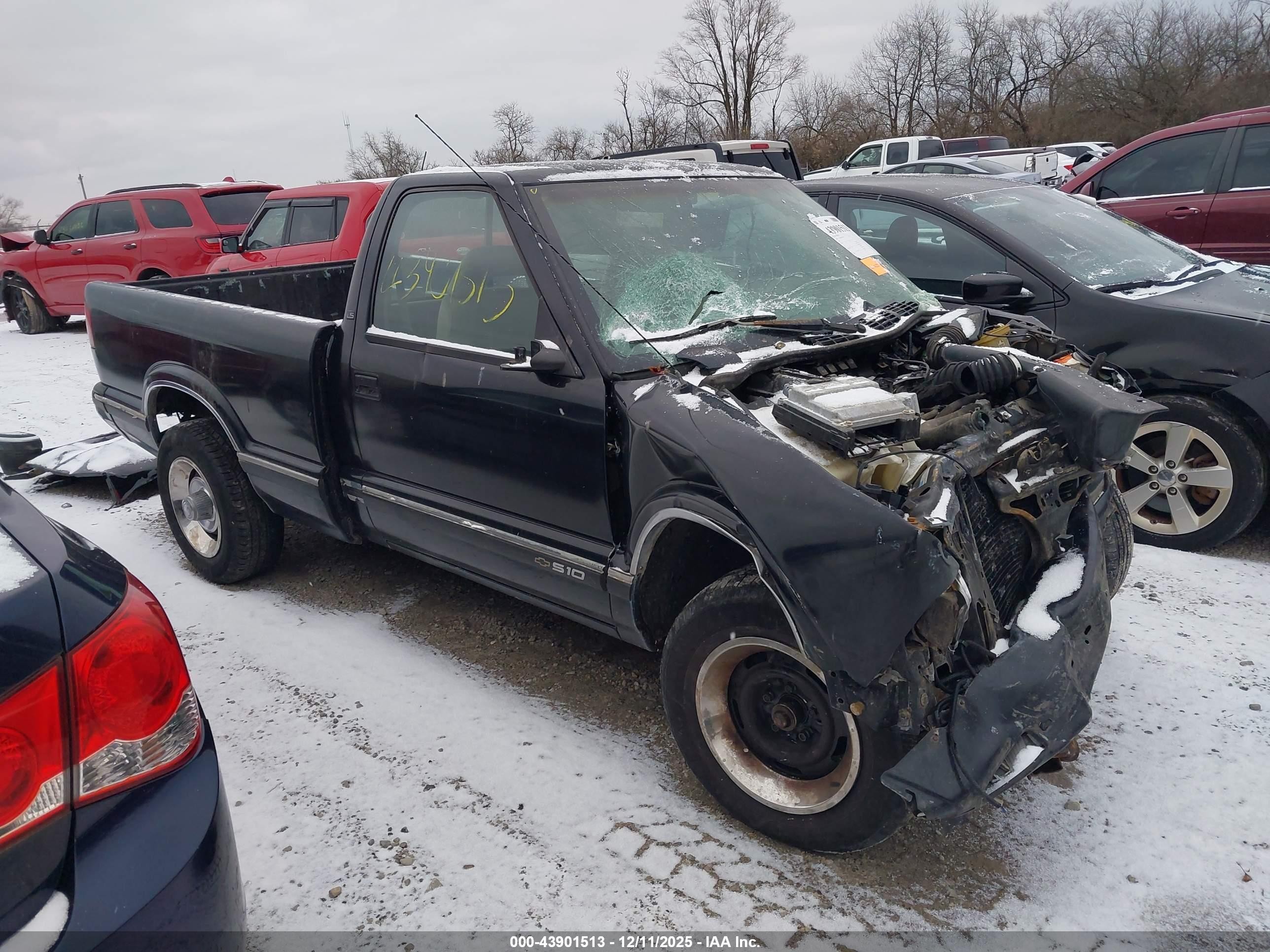 1996 Chevrolet S Truck S10 Black vin: 1GCCS1442TK126587