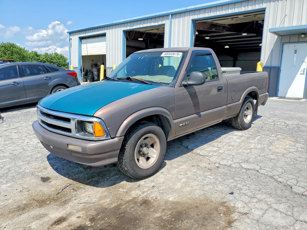 1GCCS1442V8100944