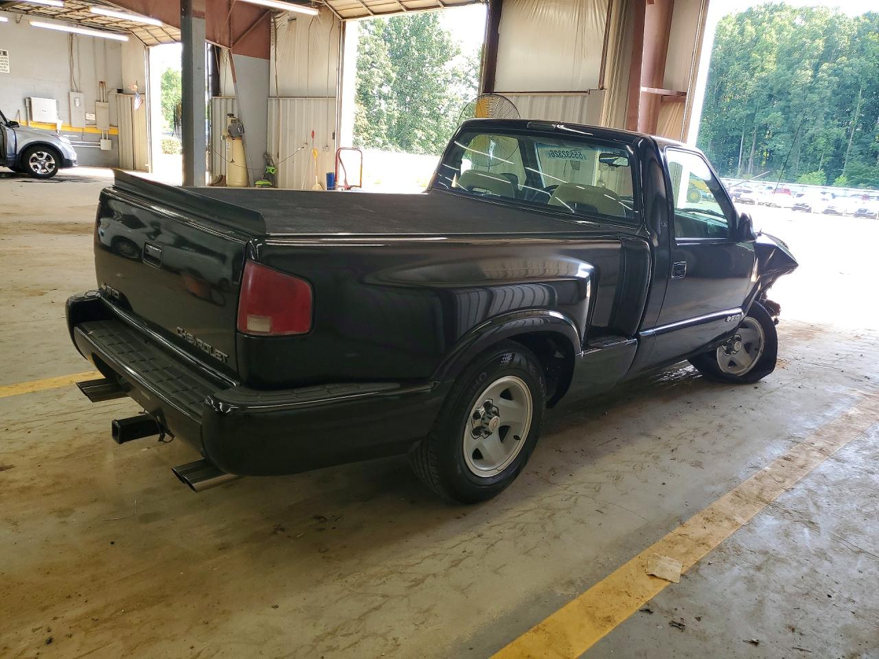 1997 Chevrolet S Truck S10 Black vin: 1GCCS1442V8134687