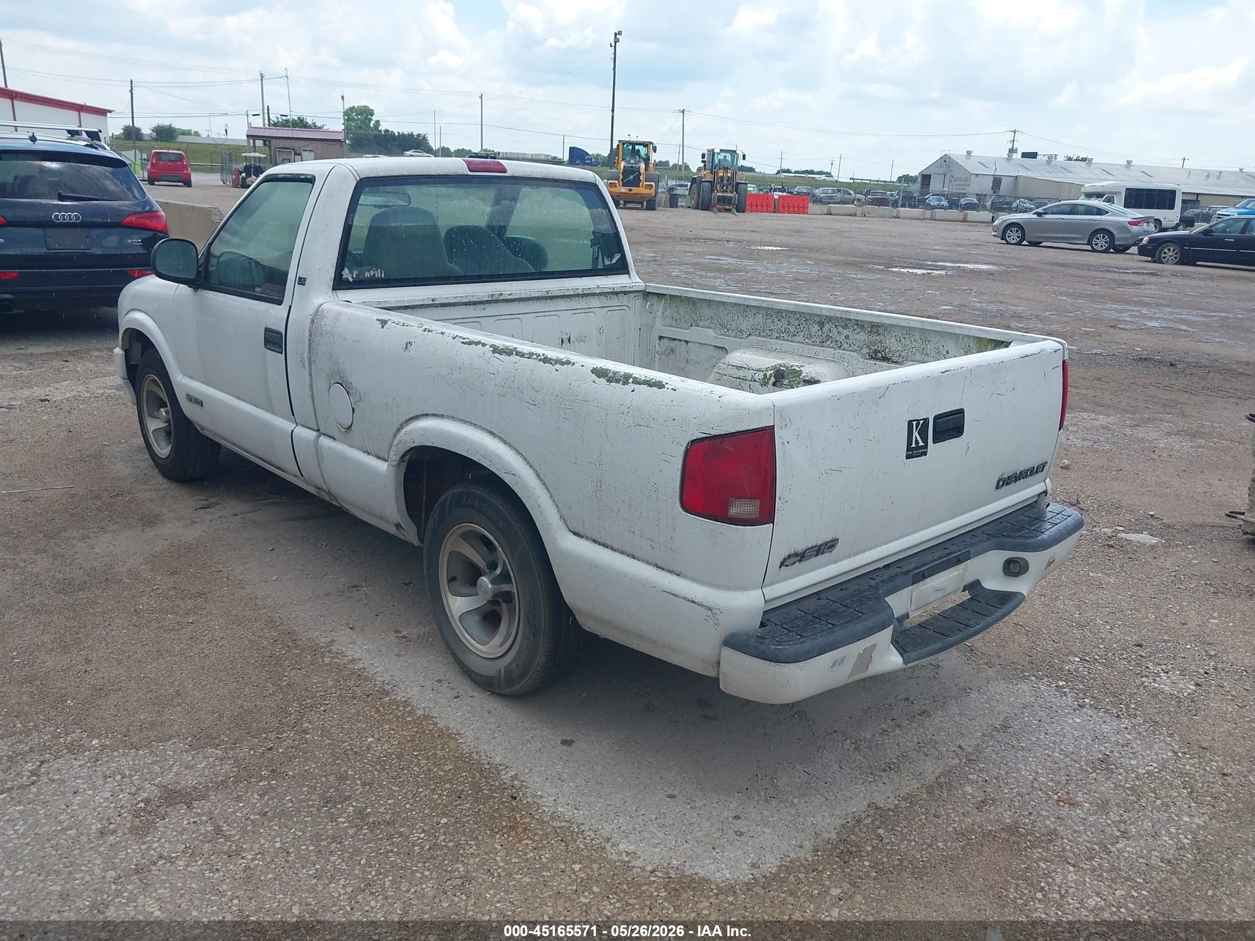 1998 Chevrolet S-10 Ls Fleetside White vin: 1GCCS1442W8195636