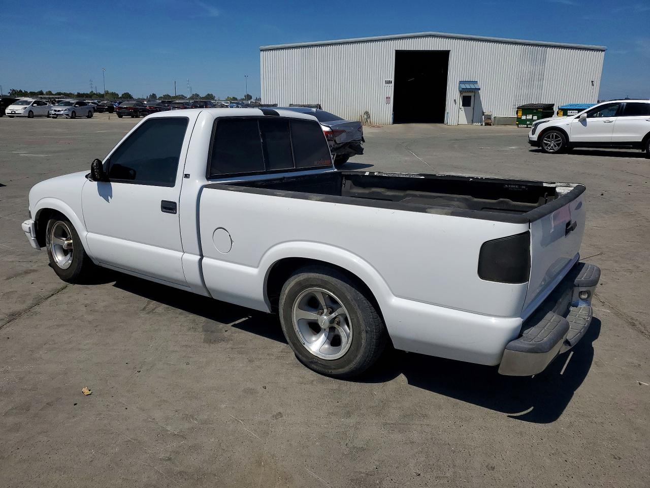 1998 Chevrolet S Truck S10 White vin: 1GCCS1442WK150134