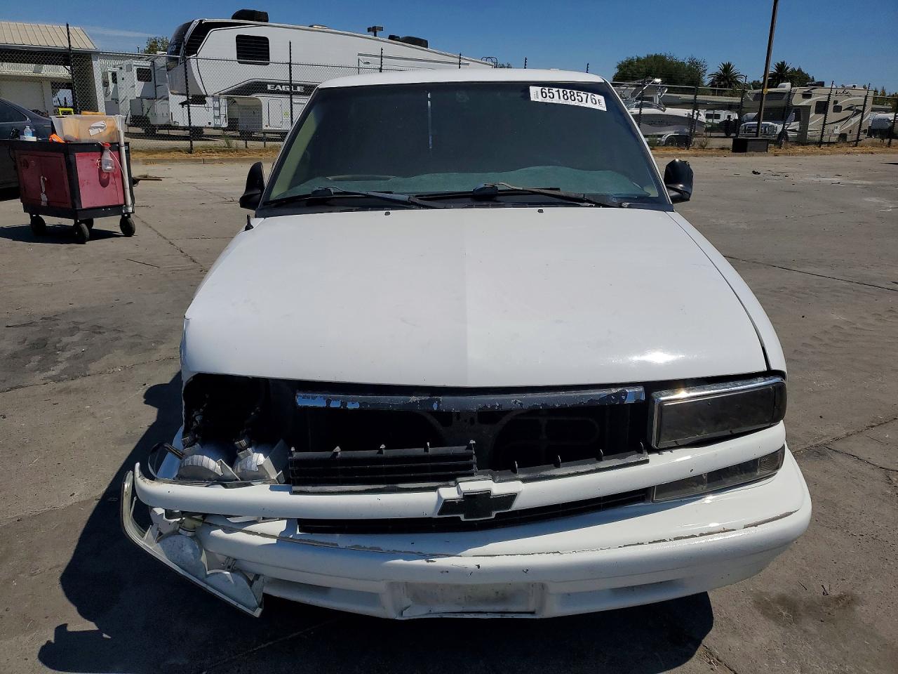 1998 Chevrolet S Truck S10 White vin: 1GCCS1442WK150134