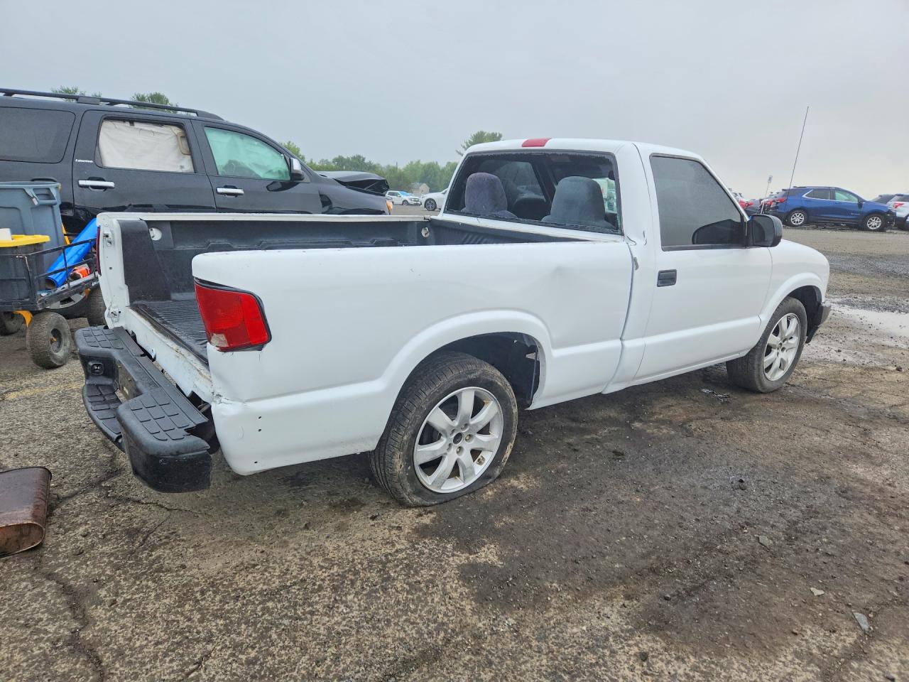 1998 Chevrolet S Truck S10 White vin: 1GCCS1442WK187006