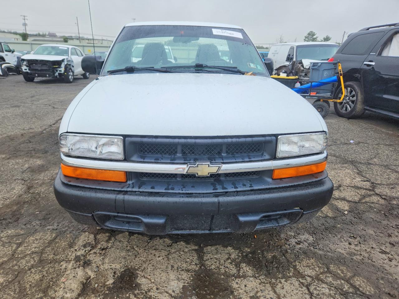 1998 Chevrolet S Truck S10 White vin: 1GCCS1442WK187006