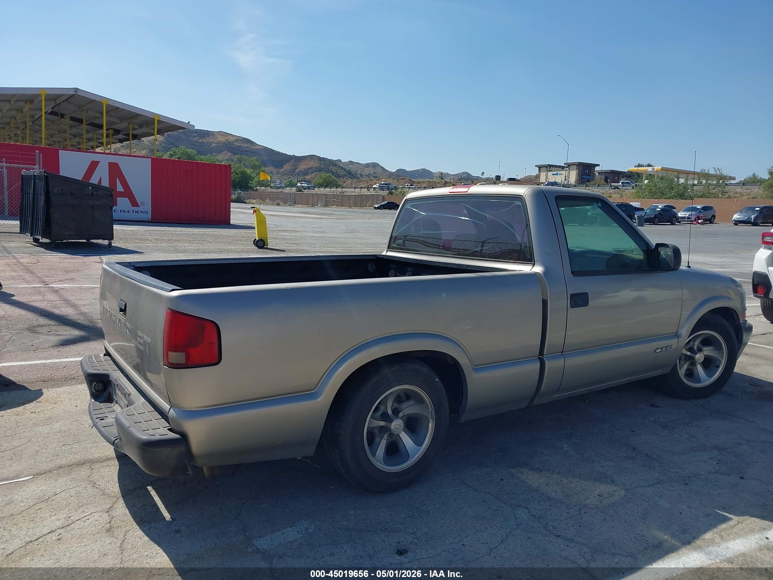 1999 Chevrolet S-10   Beige vin: 1GCCS1442X8104219