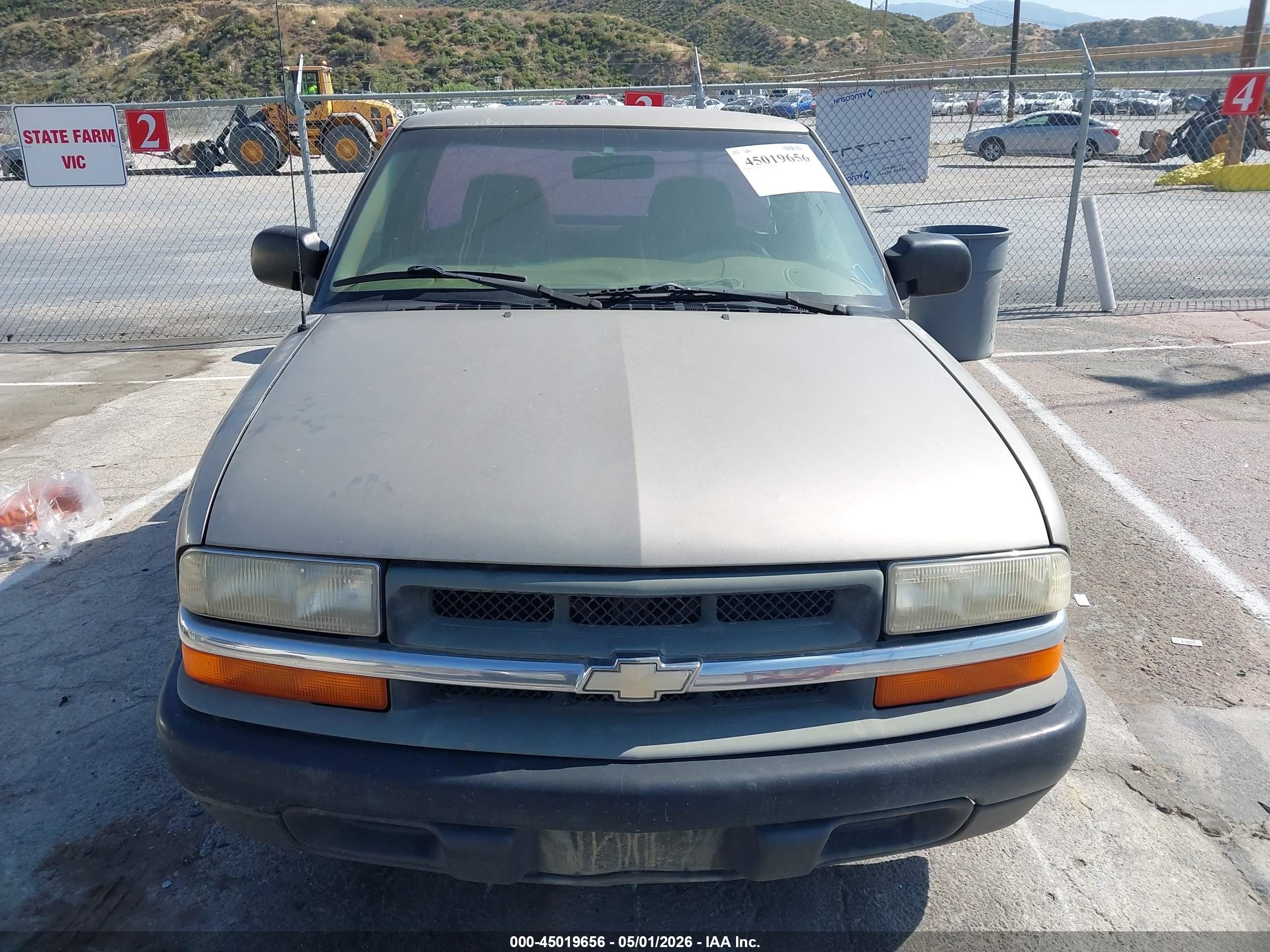 1999 Chevrolet S-10   Beige vin: 1GCCS1442X8104219