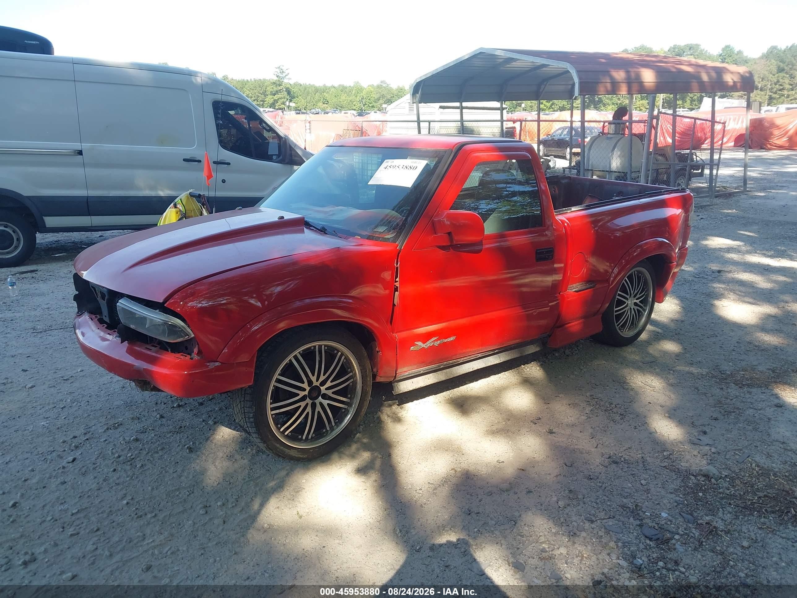 2000 Chevrolet S-10 Ls Red vin: 1GCCS1442Y8160100