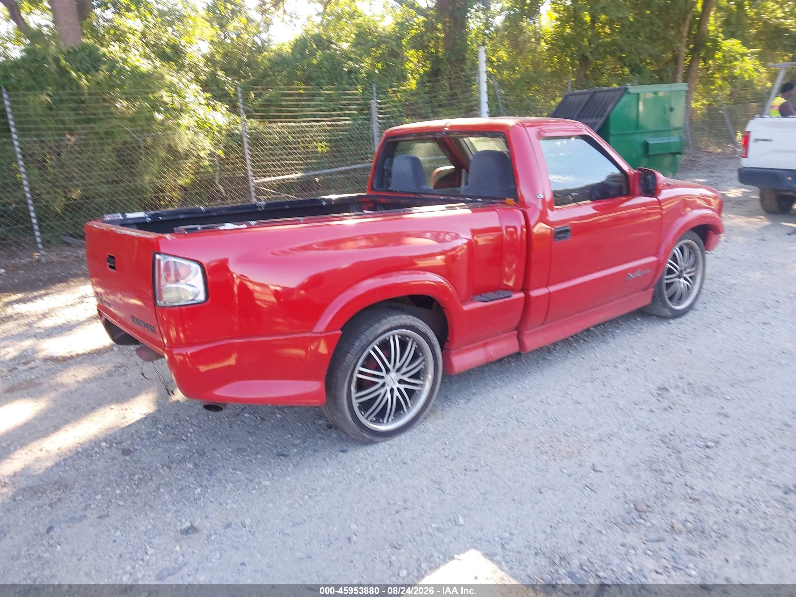 2000 Chevrolet S-10 Ls Red vin: 1GCCS1442Y8160100