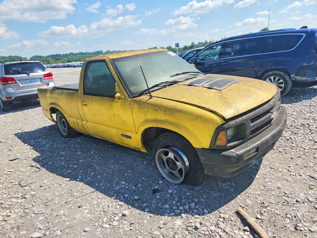 1995 Chevrolet S Truck S10 Yellow vin: 1GCCS1443S8255689