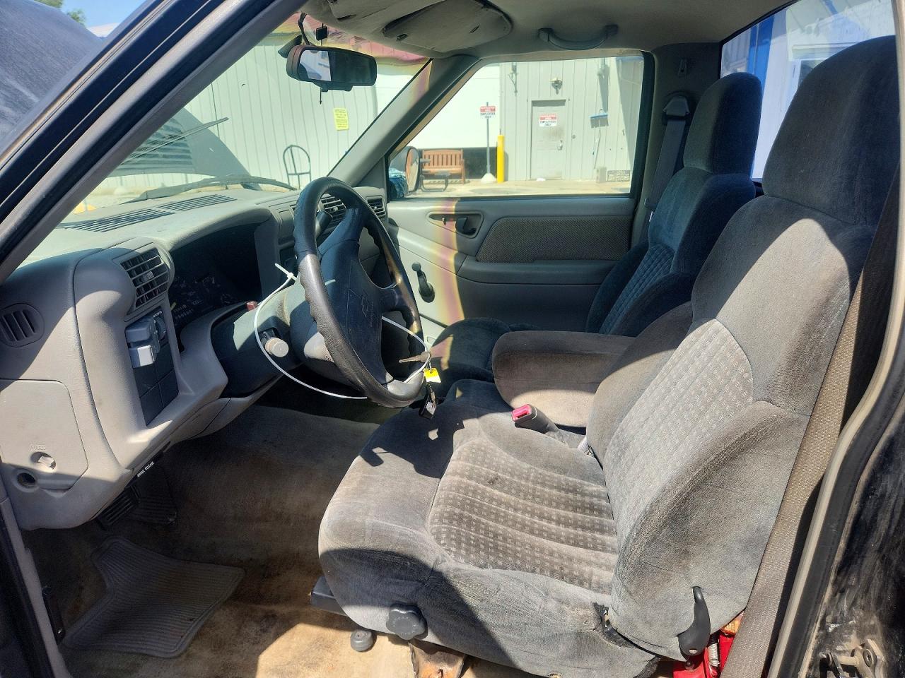 1997 Chevrolet S Truck S10 Two Tone vin: 1GCCS1443V8201507