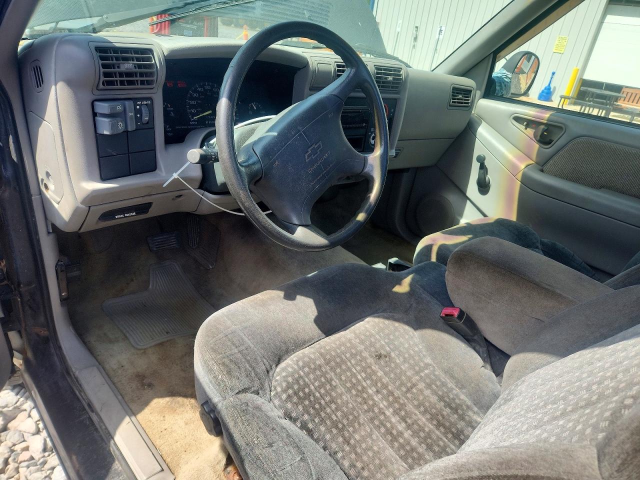 1997 Chevrolet S Truck S10 Two Tone vin: 1GCCS1443V8201507