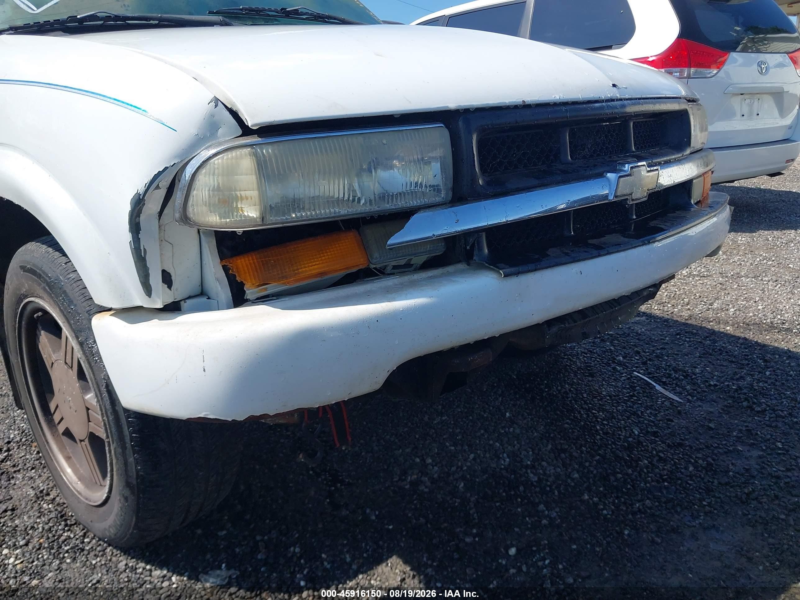 1999 Chevrolet S-10 Ls White vin: 1GCCS1443X8147581