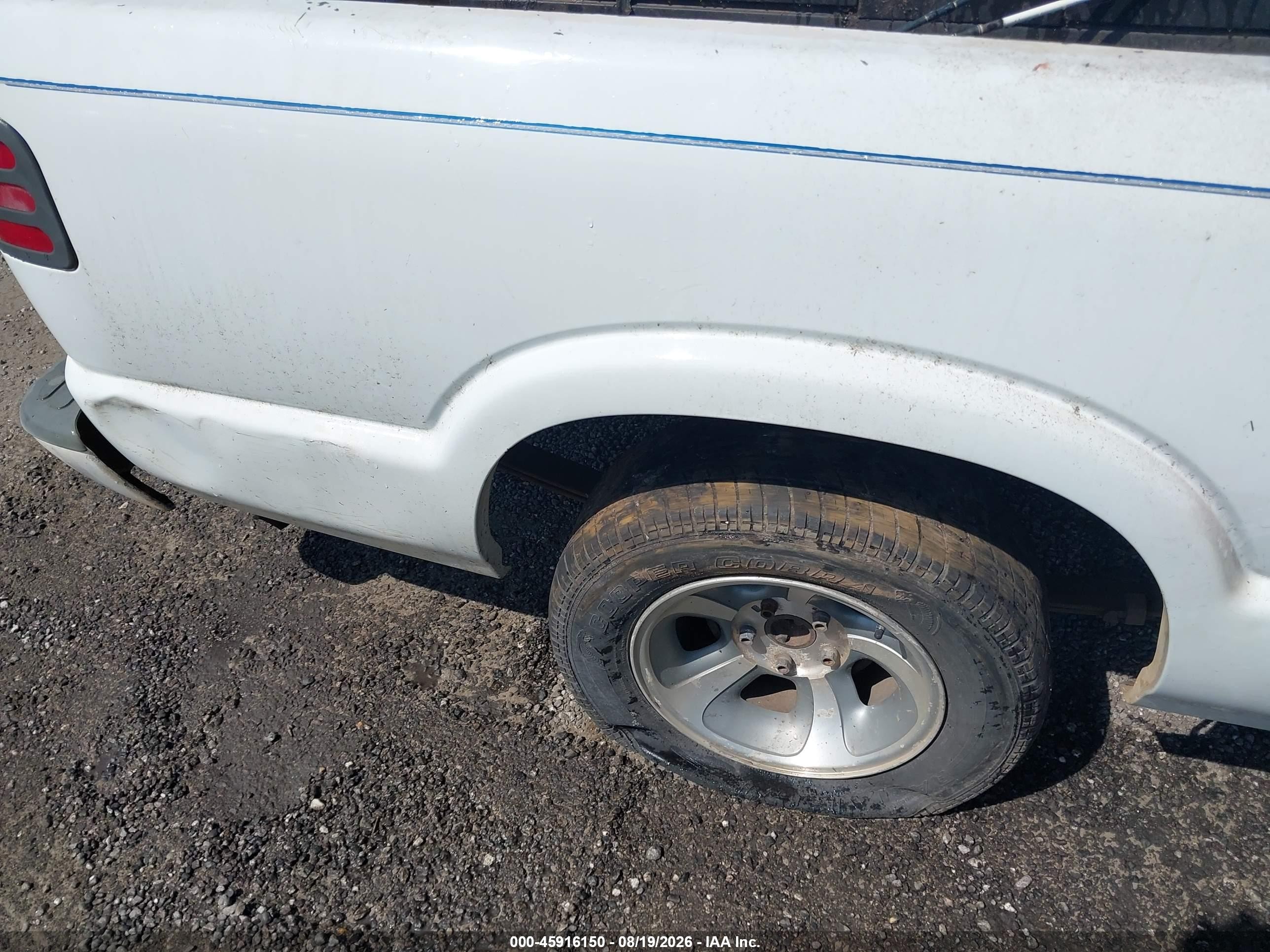 1999 Chevrolet S-10 Ls White vin: 1GCCS1443X8147581