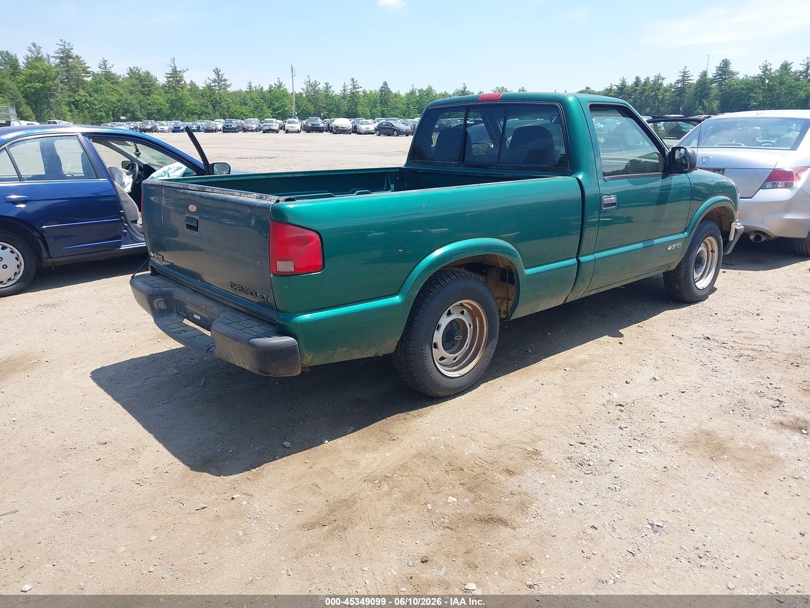 1999 Chevrolet S-10   Green vin: 1GCCS1443X8152487