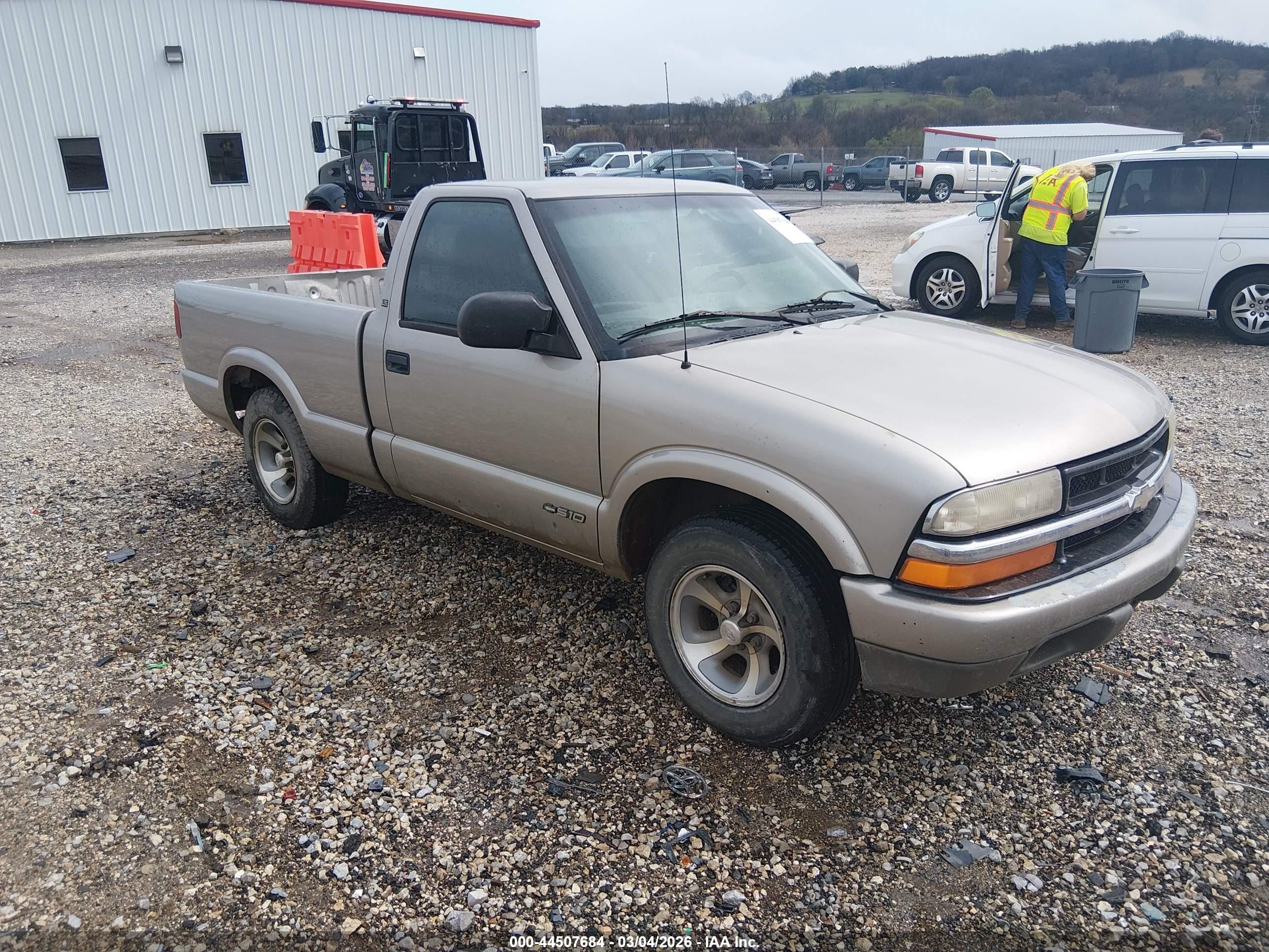 1GCCS1443XK176372