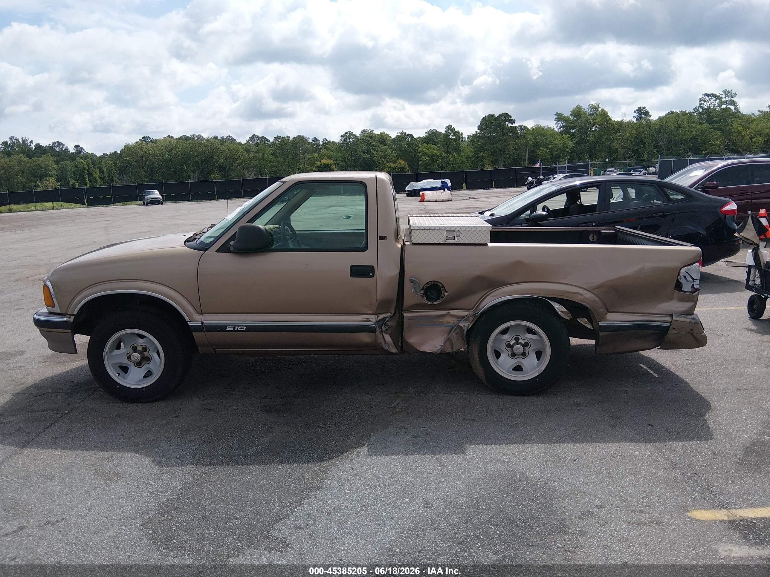 1996 Chevrolet S Truck S10 Beige vin: 1GCCS1444T8142299