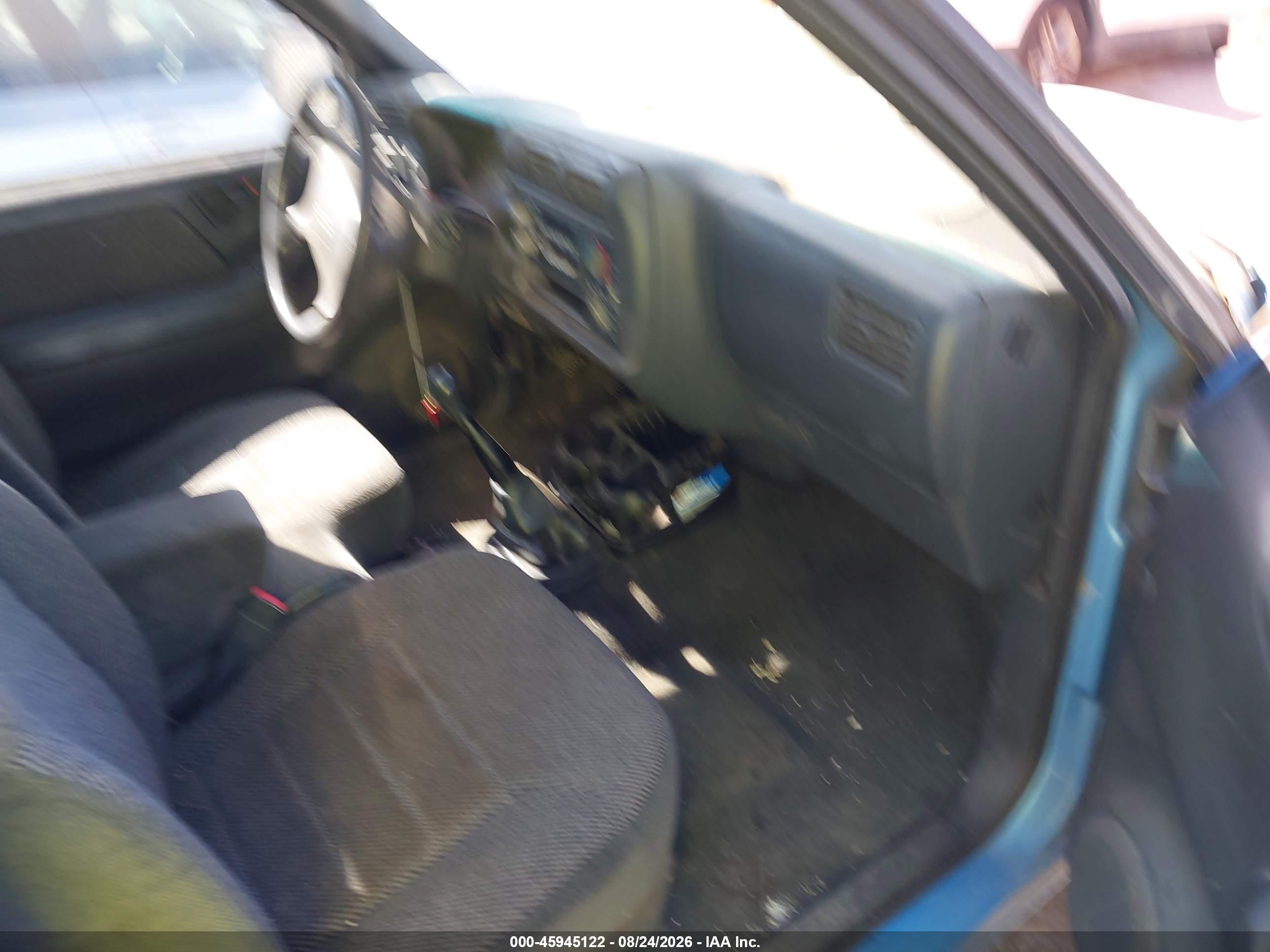 1996 Chevrolet S Truck S10 Blue vin: 1GCCS1444TK212709
