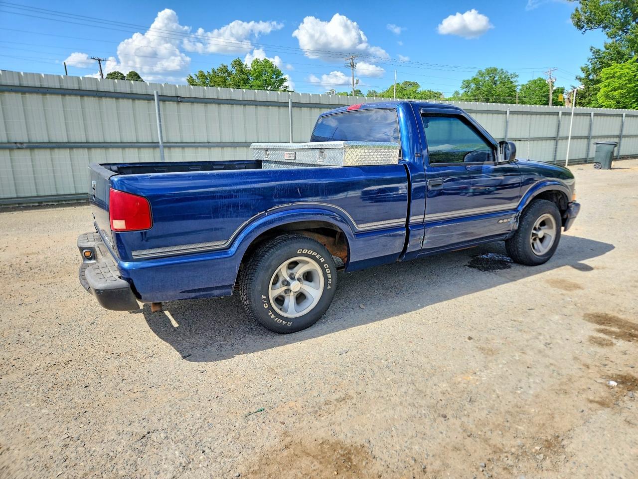 1999 Chevrolet S Truck S10 Blue vin: 1GCCS1444X8130675