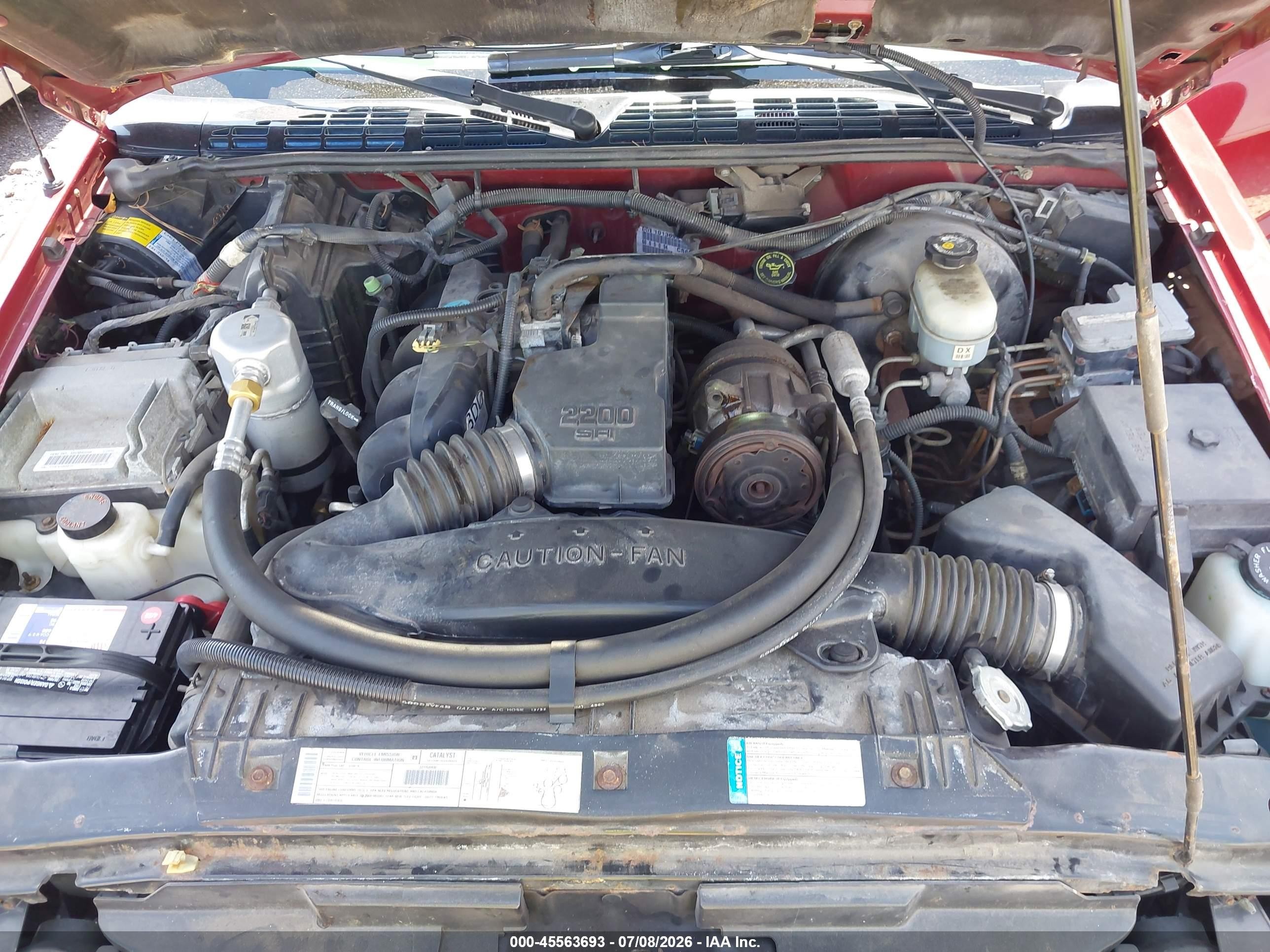 2000 Chevrolet S10   Red vin: 1GCCS1444YK113640
