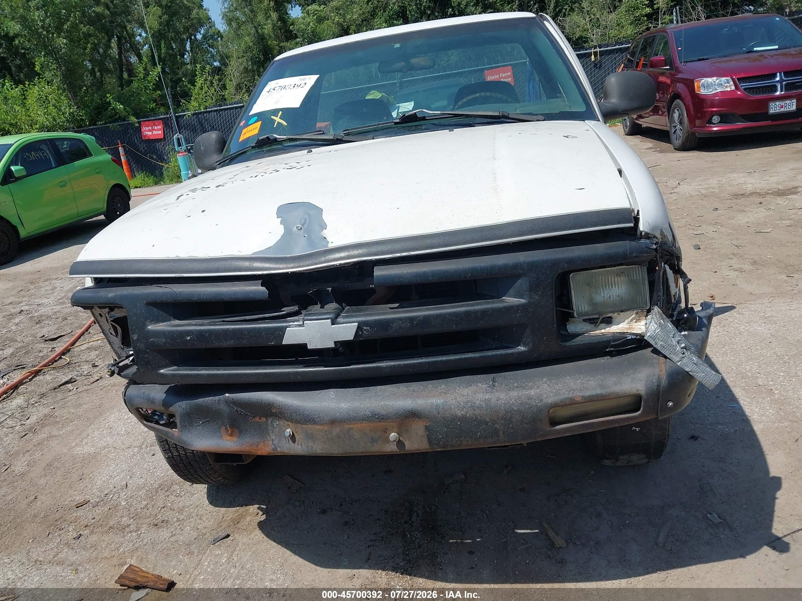 1995 Chevrolet S Truck S10 White vin: 1GCCS1445S8151205