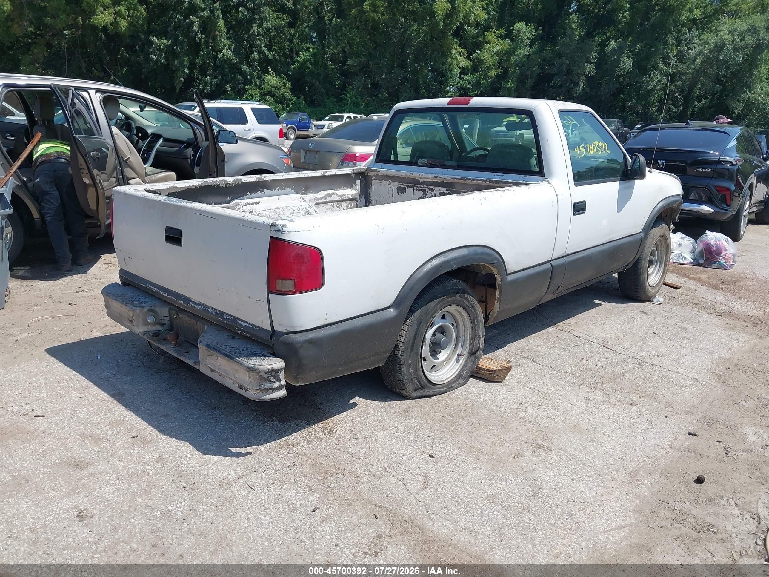 1995 Chevrolet S Truck S10 White vin: 1GCCS1445S8151205