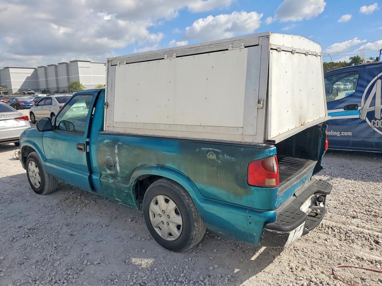 1995 Chevrolet S Truck S10 Green vin: 1GCCS1445S8245584