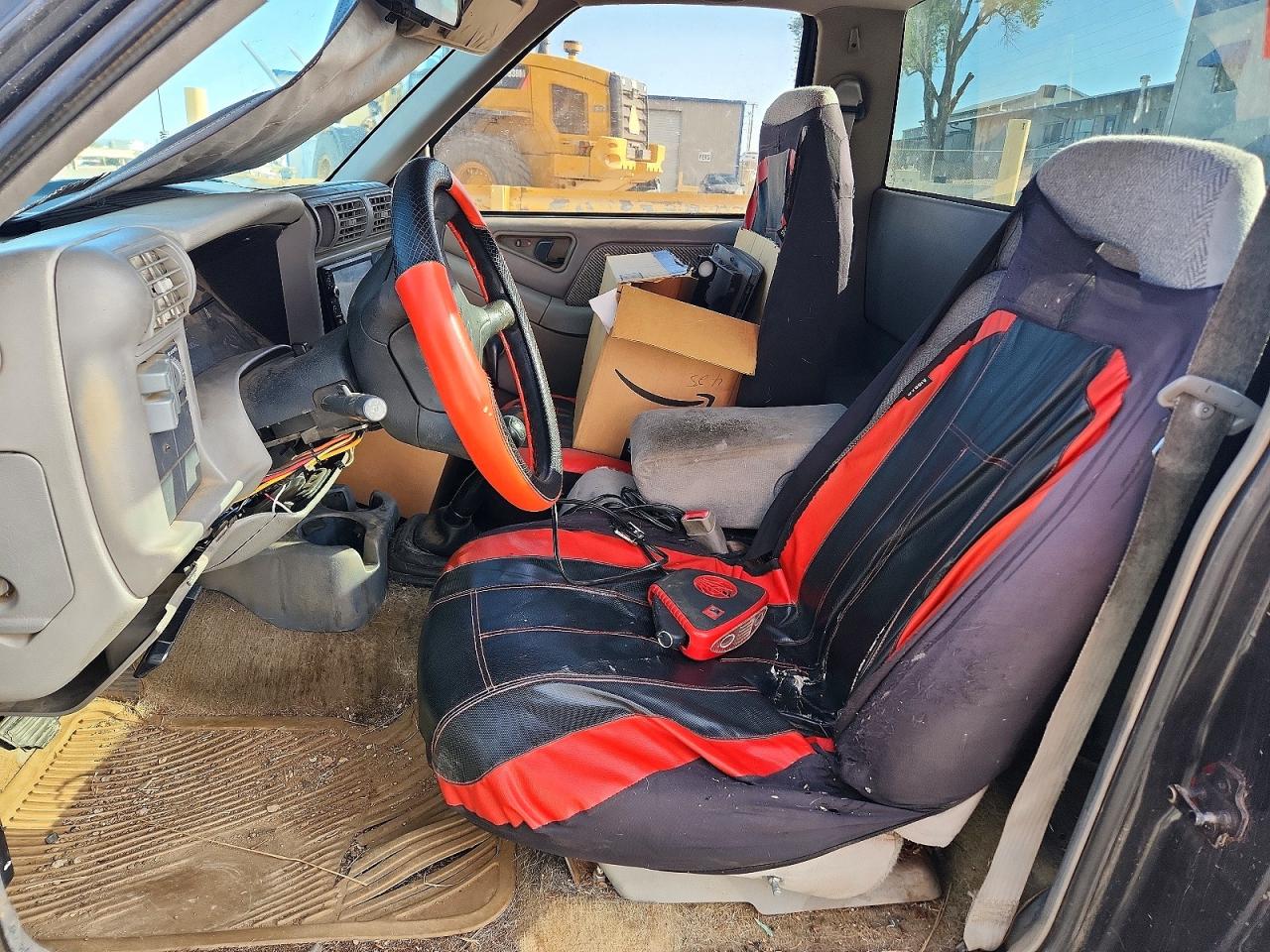 1997 Chevrolet S-10 Black vin: 1GCCS1445V8161530