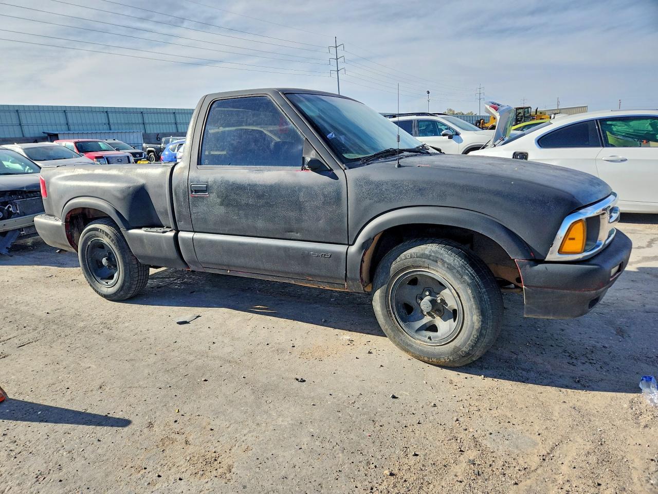 1997 Chevrolet S-10 Black vin: 1GCCS1445V8161530