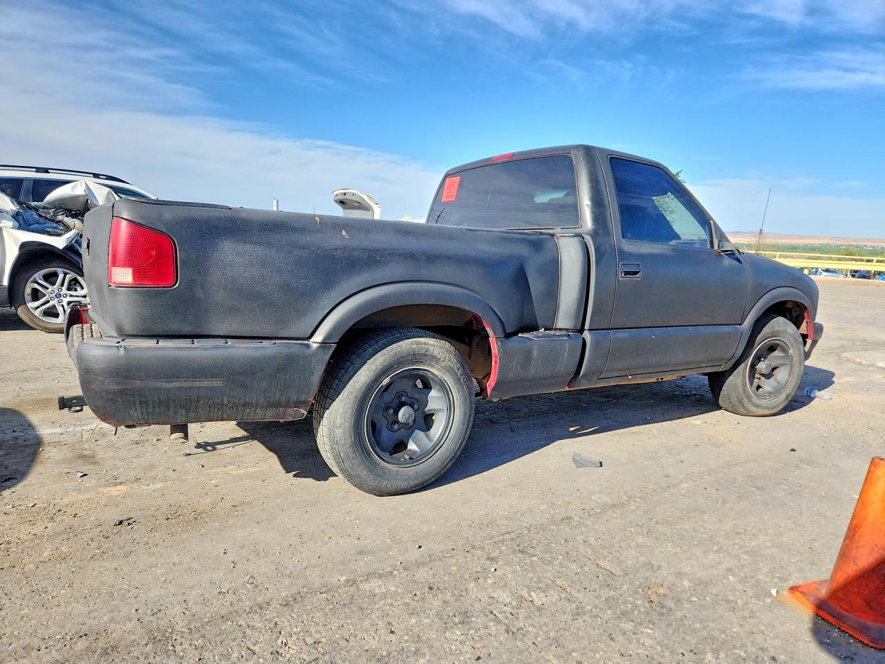 1997 Chevrolet S-10 Black vin: 1GCCS1445V8161530