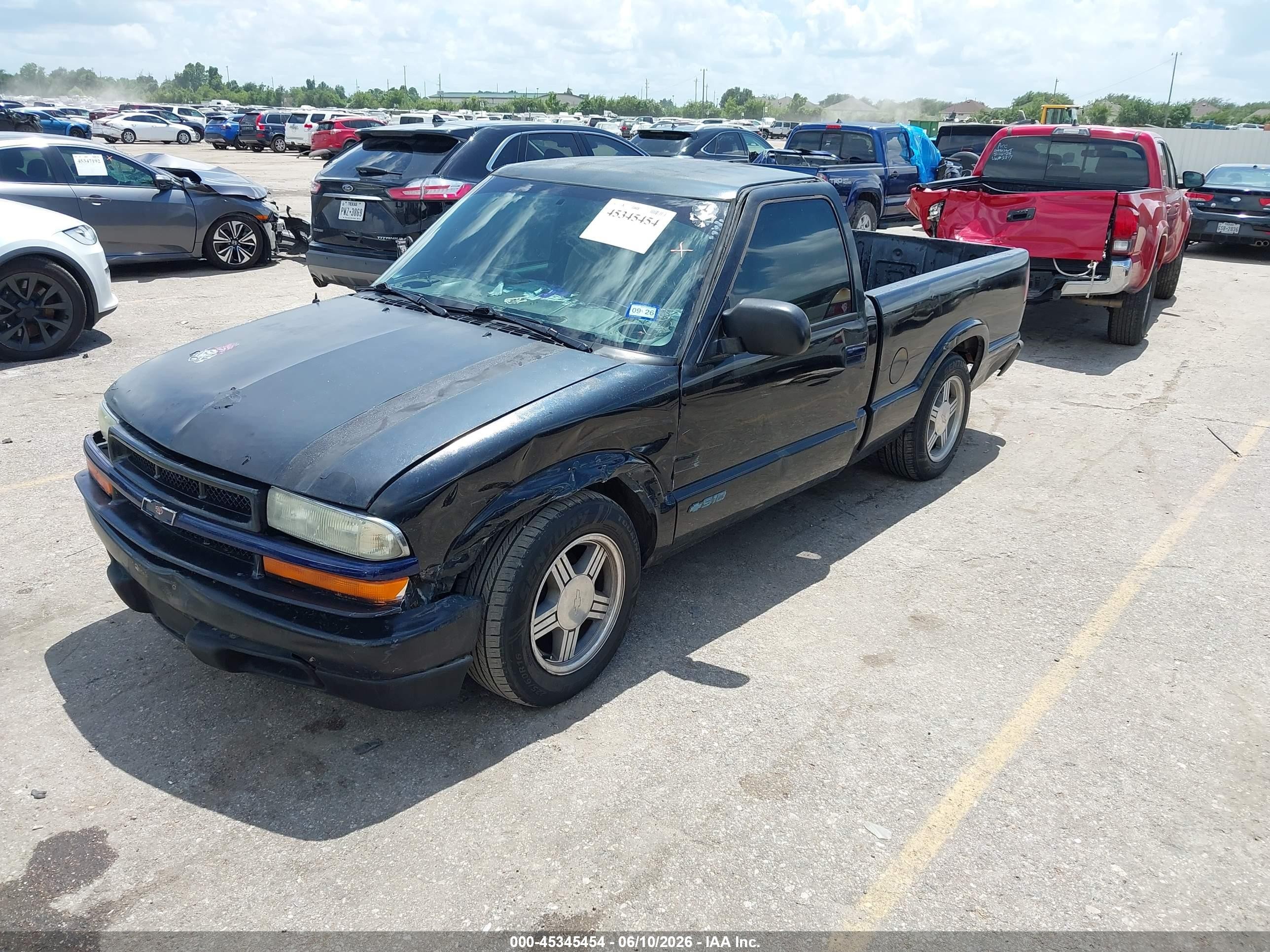 1998 Chevrolet S-10 Fleetside Black vin: 1GCCS1445W8246904