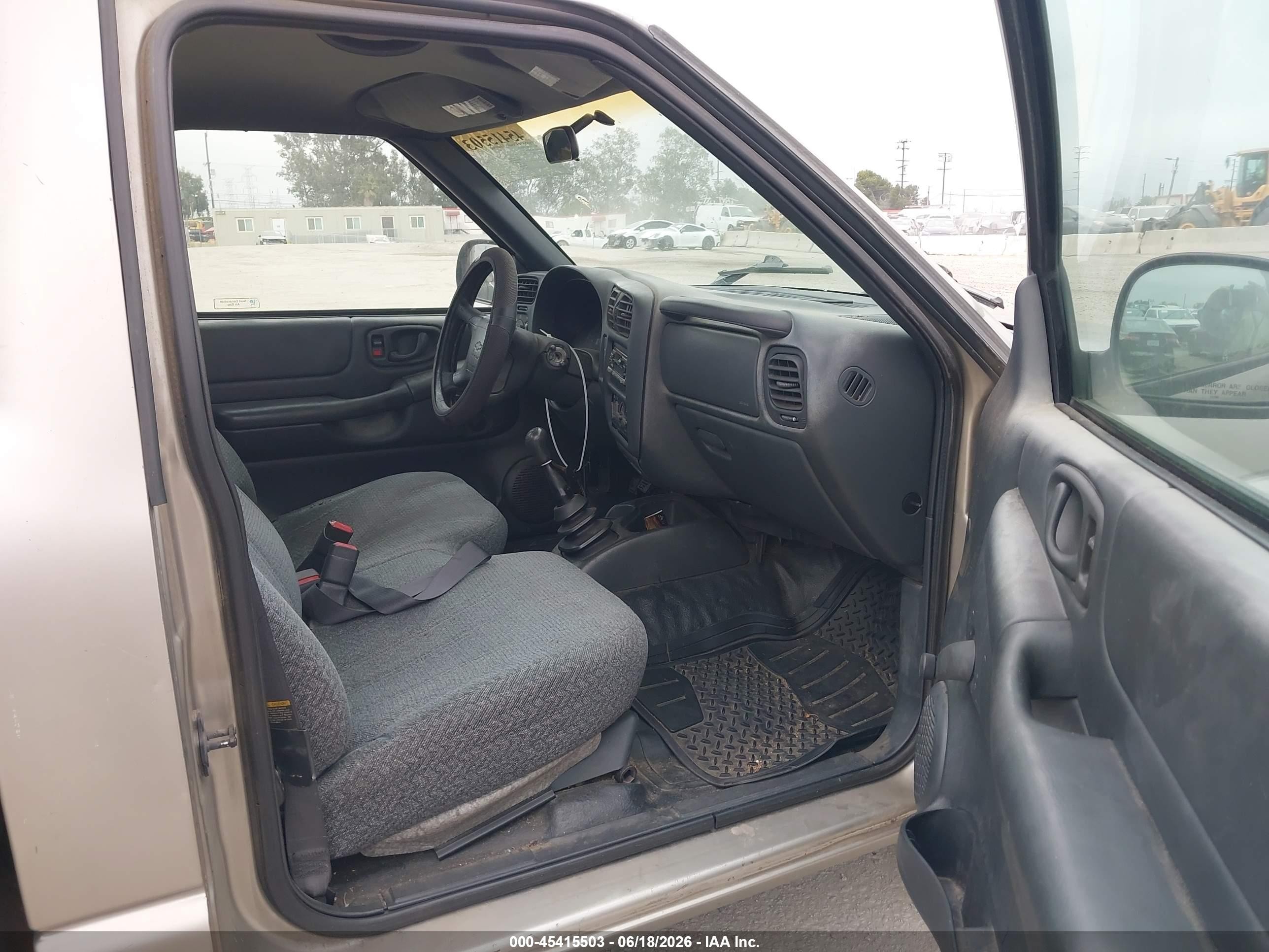 1998 Chevrolet S-10 Fleetside Желто-коричневый vin: 1GCCS1445WK183323