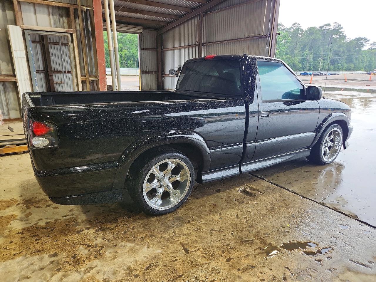 1999 Chevrolet S Truck S10 Black vin: 1GCCS1445X8161689