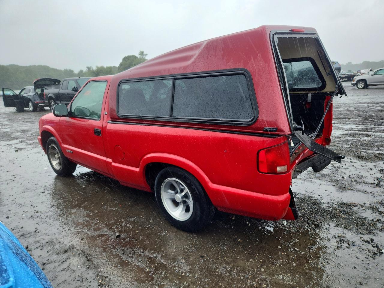 1998 Chevrolet S Truck S10 Red vin: 1GCCS1446W8189144