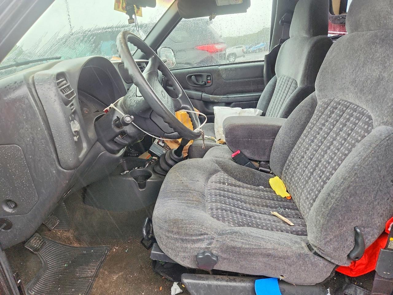 1998 Chevrolet S Truck S10 Red vin: 1GCCS1446W8189144