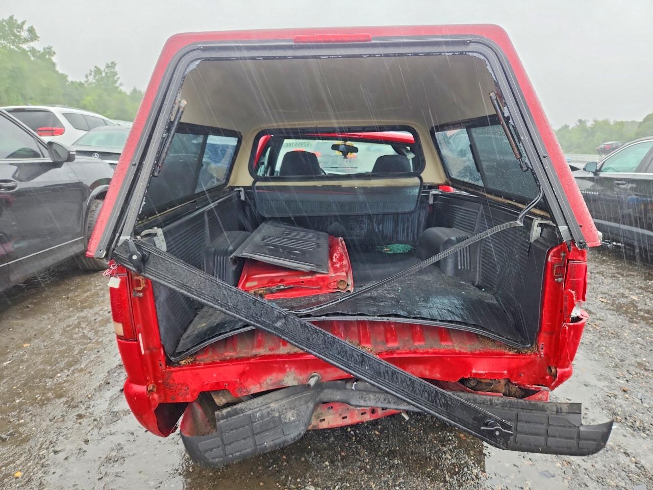 1998 Chevrolet S Truck S10 Red vin: 1GCCS1446W8189144