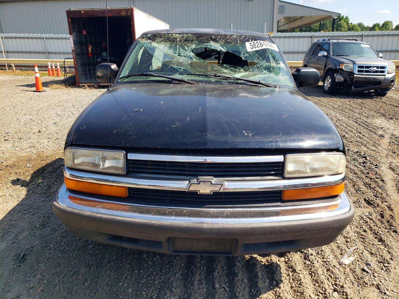 1998 Chevrolet S Truck S10 Black vin: 1GCCS1446WK251659