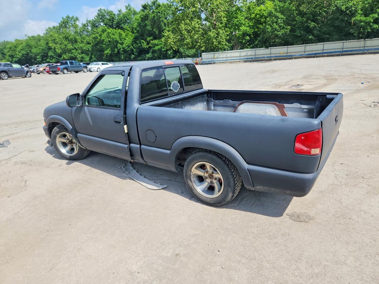 1999 Chevrolet S Truck S10 Gray vin: 1GCCS1446XK113573