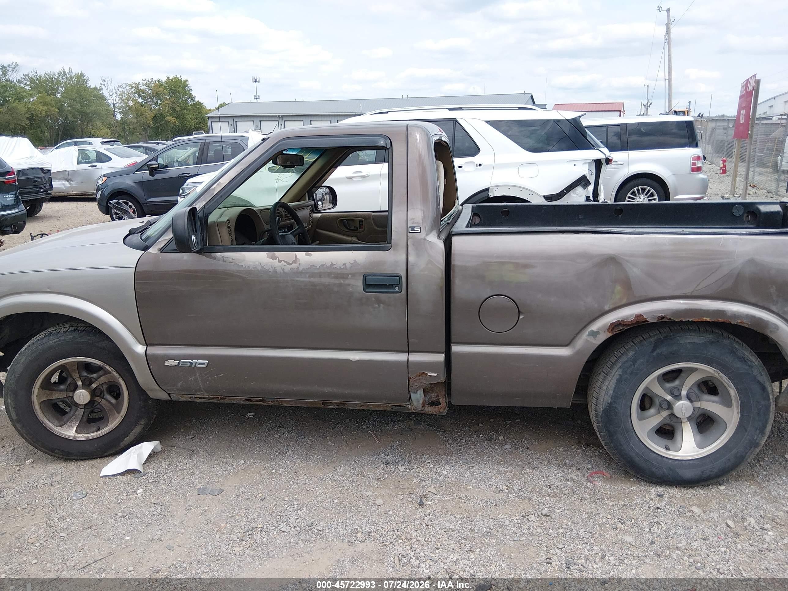 1999 Chevrolet S-10 Ls Gray vin: 1GCCS1446XK117882