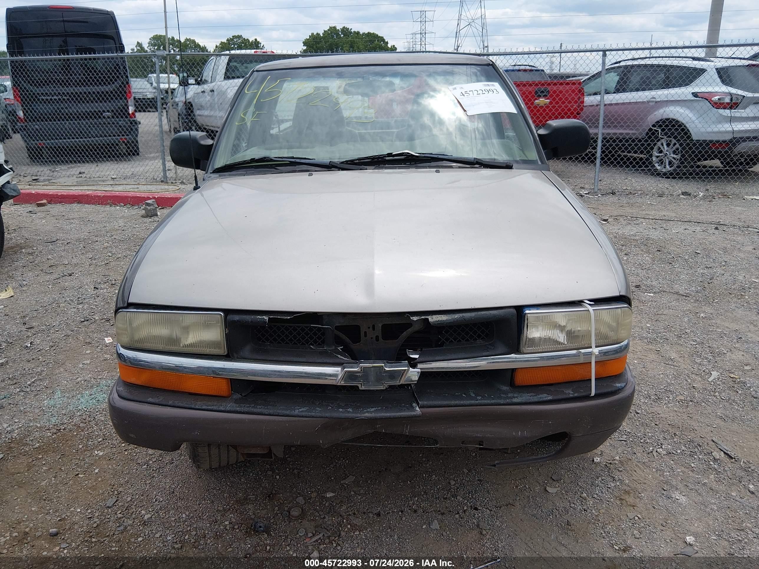 1999 Chevrolet S-10 Ls Gray vin: 1GCCS1446XK117882