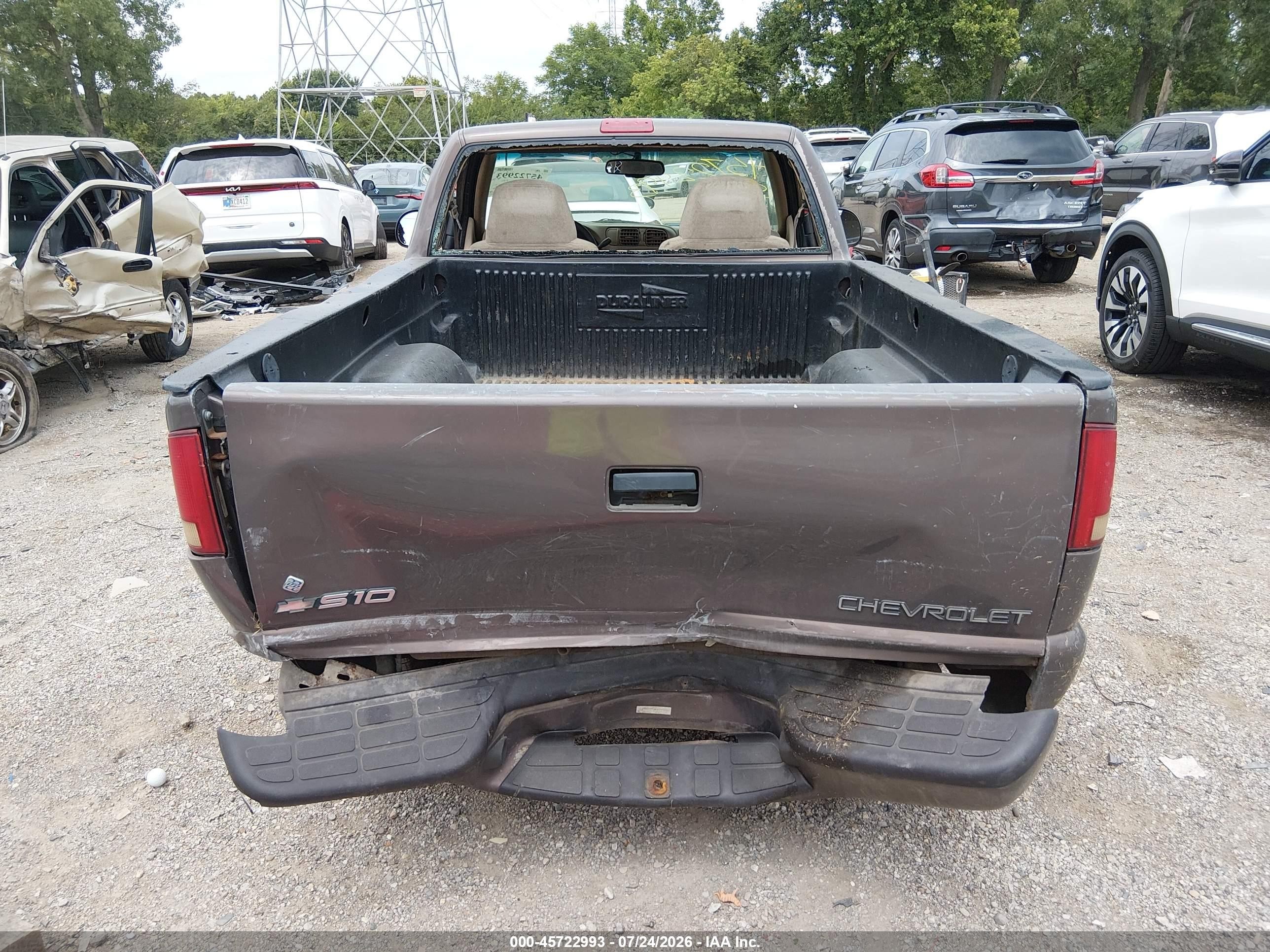 1999 Chevrolet S-10 Ls Gray vin: 1GCCS1446XK117882
