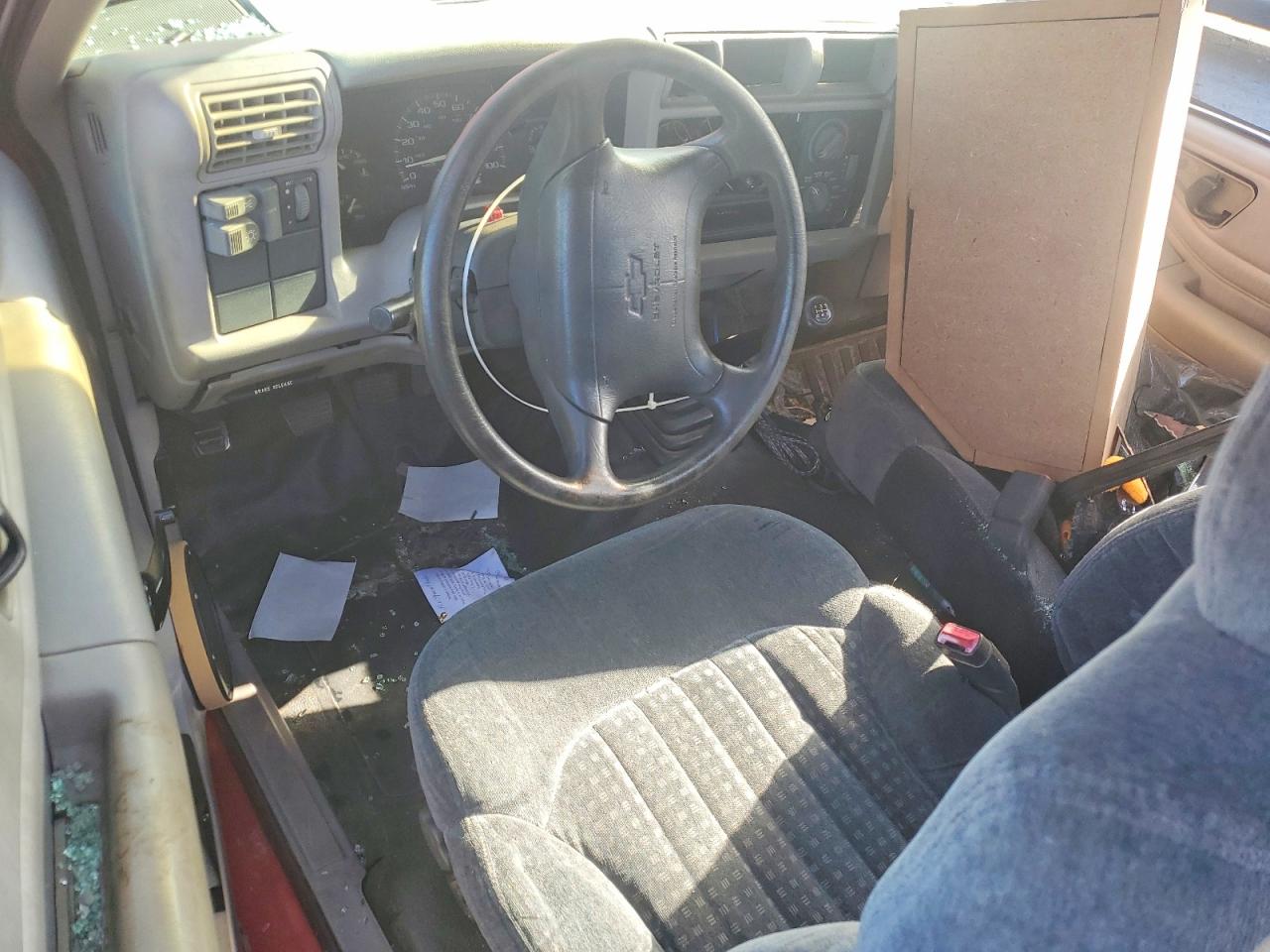 1995 Chevrolet S Truck S10 Red vin: 1GCCS1447S8203305